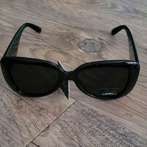 Sqaure/oval sunglasses